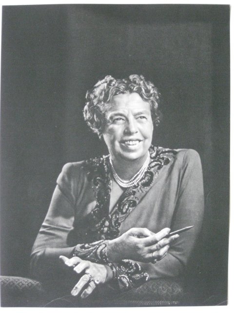 6 Yosuf Karsh photogravures: 6 Yosuf Karsh portrait photogravures, subjects include- Eleanor Roosevelt, Yukio Ozaki, Pope Pius XII etc..., good condition.
