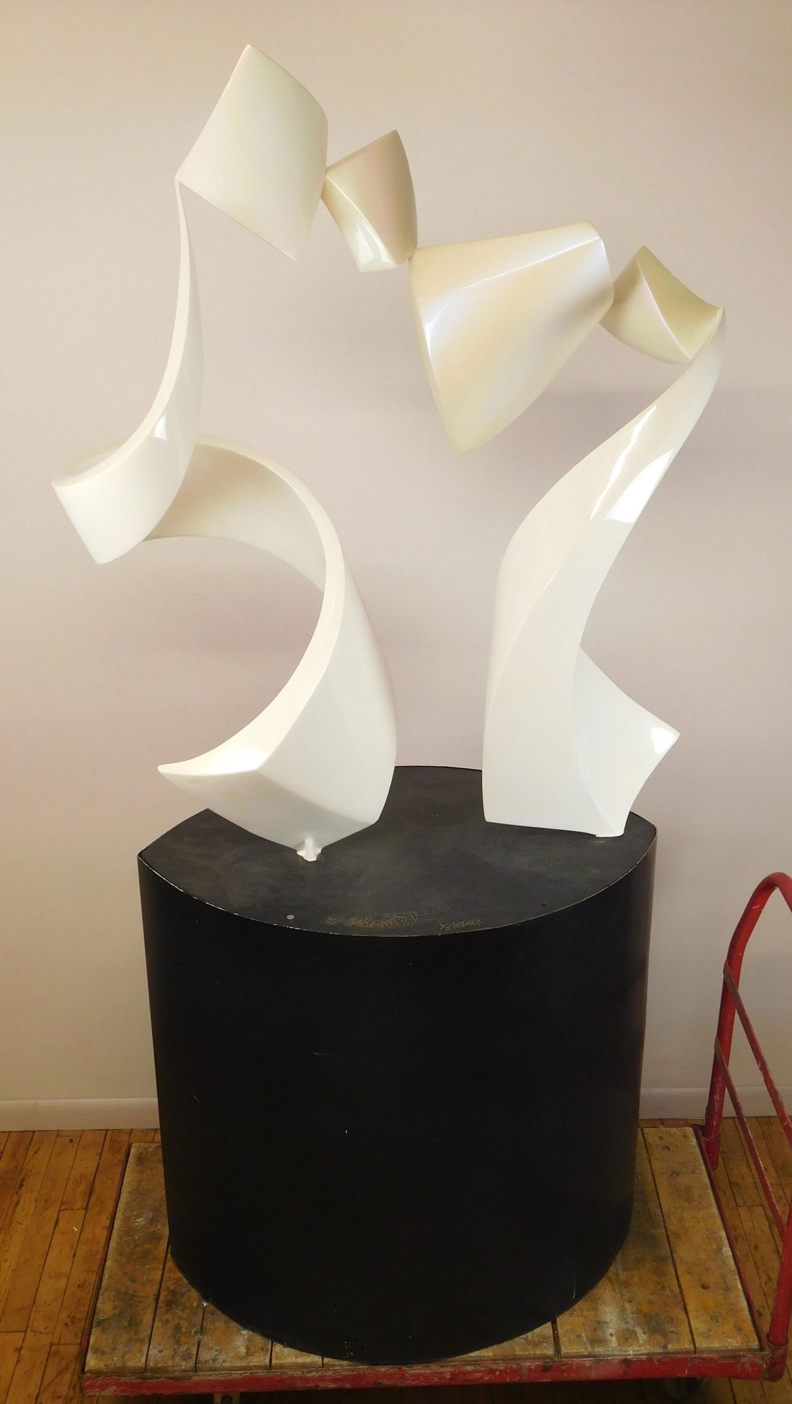 Fred Schmidt metal sculpture: Fred Schmidt (American 1936-2001)- Untitled- metal sculpture, 2000, signed Fred Schmidt, 2000 on base, base has several scuff and scratches. 85 x 34 x 24'' Provenance: A Cleveland area non-profit; Pur