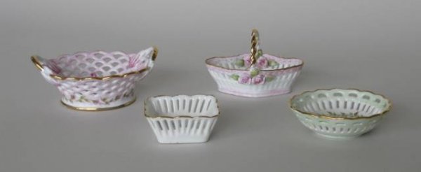 4 hand-painted dishes by Helen Litkovitz: 4 Helen Litkovitz hand-painted reticulated porcelain dishes, all decorated with roses with gilt accents, all signed, very good condition, various sizes.
