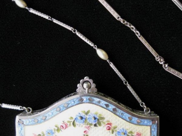 White enamel Minaudiere - 2