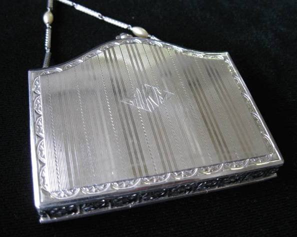 White enamel Minaudiere - 4