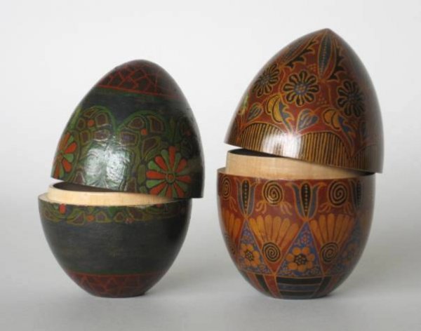 20 20th c. Russian wood items - 2