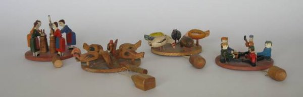 4 European moveable wood figures - 7
