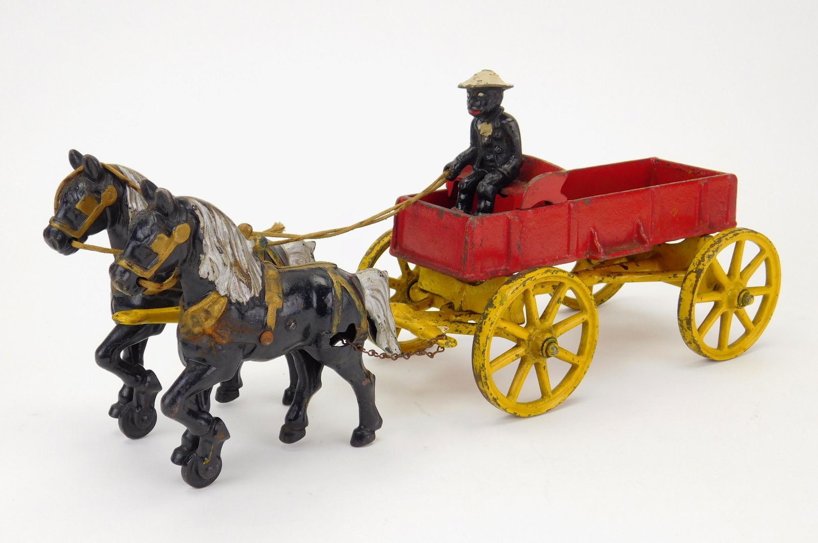 Kenton Toys Cast Iron Dray Wagon (1 of 5)