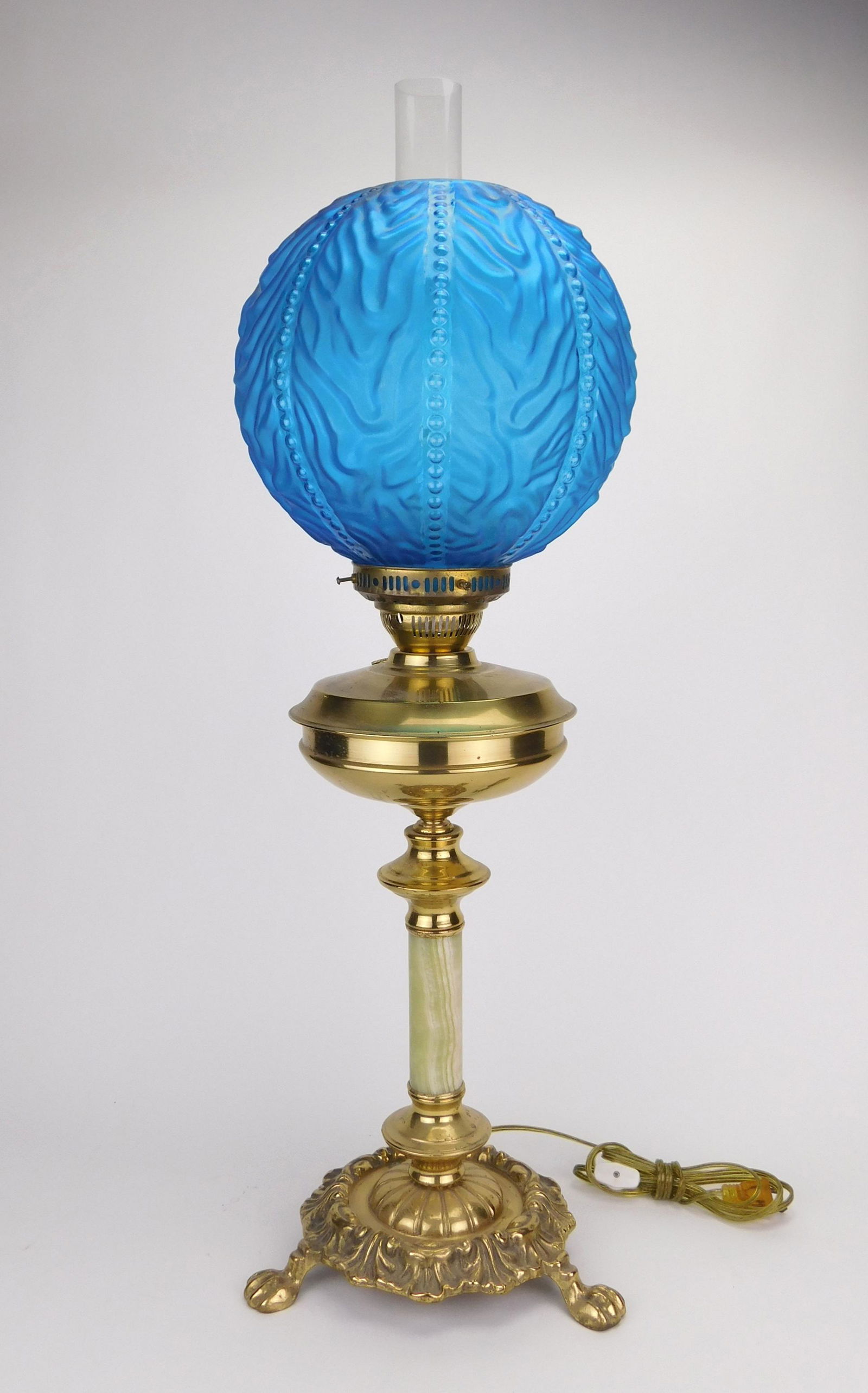Brass table lamp (1 of 6)