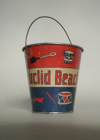 Vintage Euclid Beach park sand pail: Vintage Euclid Beach park sand pail, good condition. 4''h