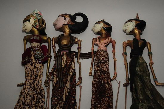 8 Indonesian Shadow Puppets: 8 19th c. Indonesian Shadow Puppets- Mixed media, fair condition, typical wear. various sizes