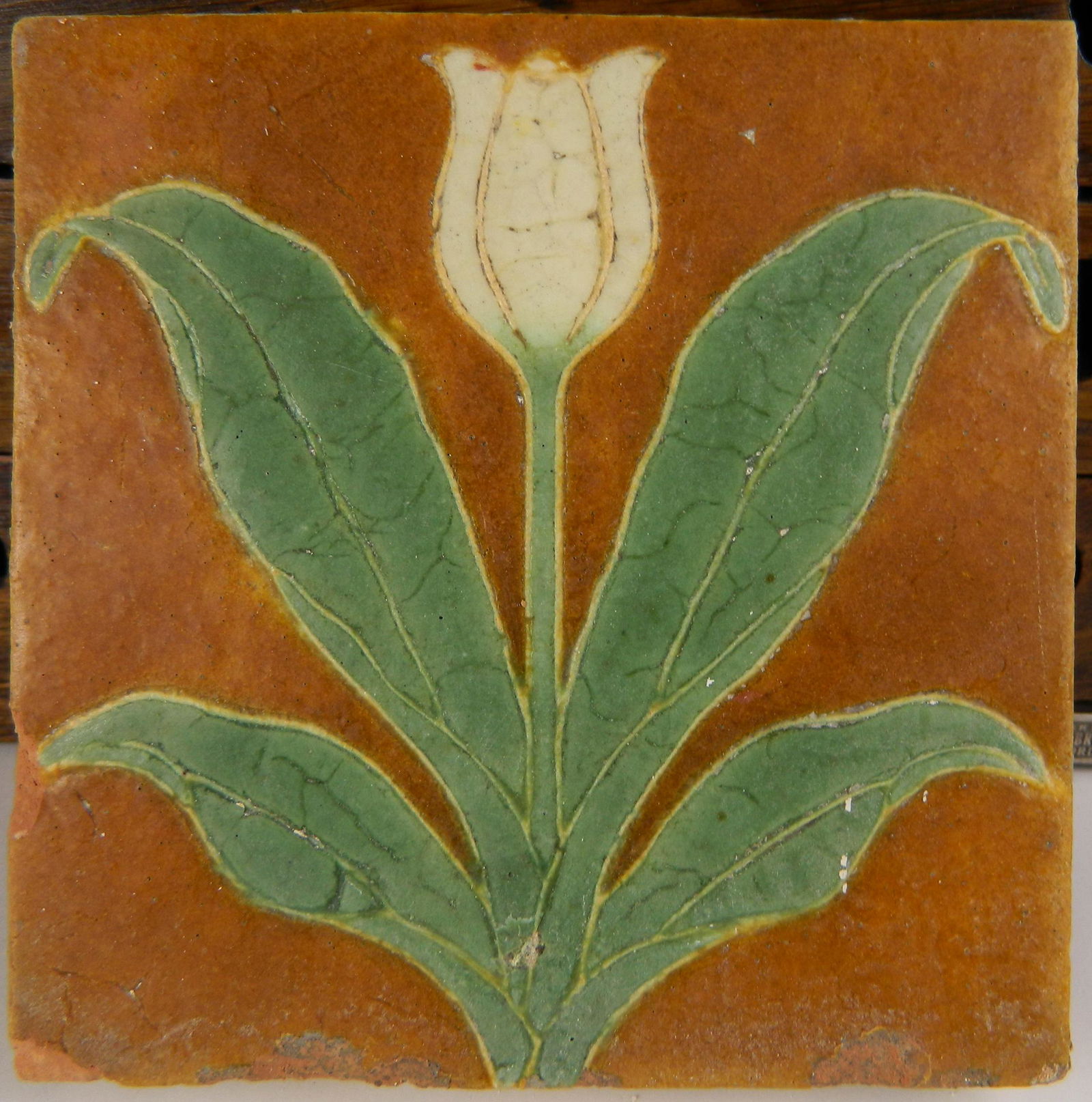Grueby pottery tulip tile (1 of 2)