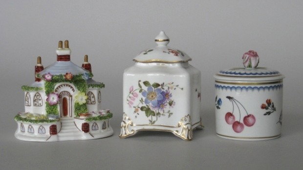 2 porcelain covered boxes and a cottage: 2 porcelain covered boxes and a Coalport figurine of a cottage, 1 Royal Crown Derby and the 2nd is Pittorai Richard Ginori, Italy, all in very good condition, 3 1/4- 4 1/8''