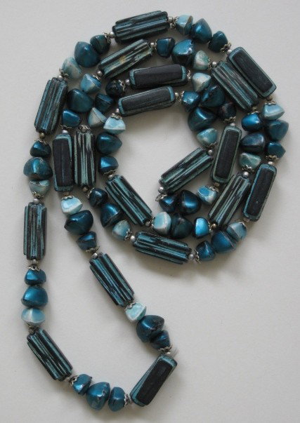 6 Beaded necklaces and 2 bracelets - 2