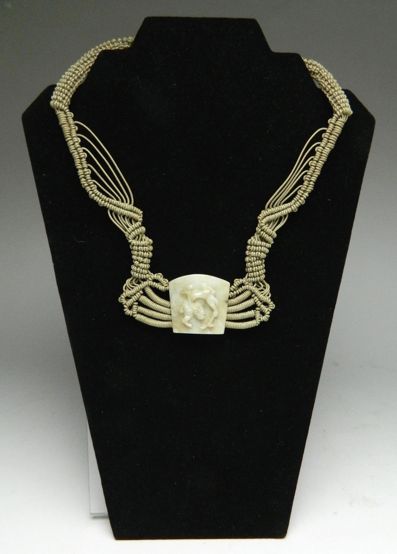 Simone Samuels macrame and jade necklace (1 of 3)