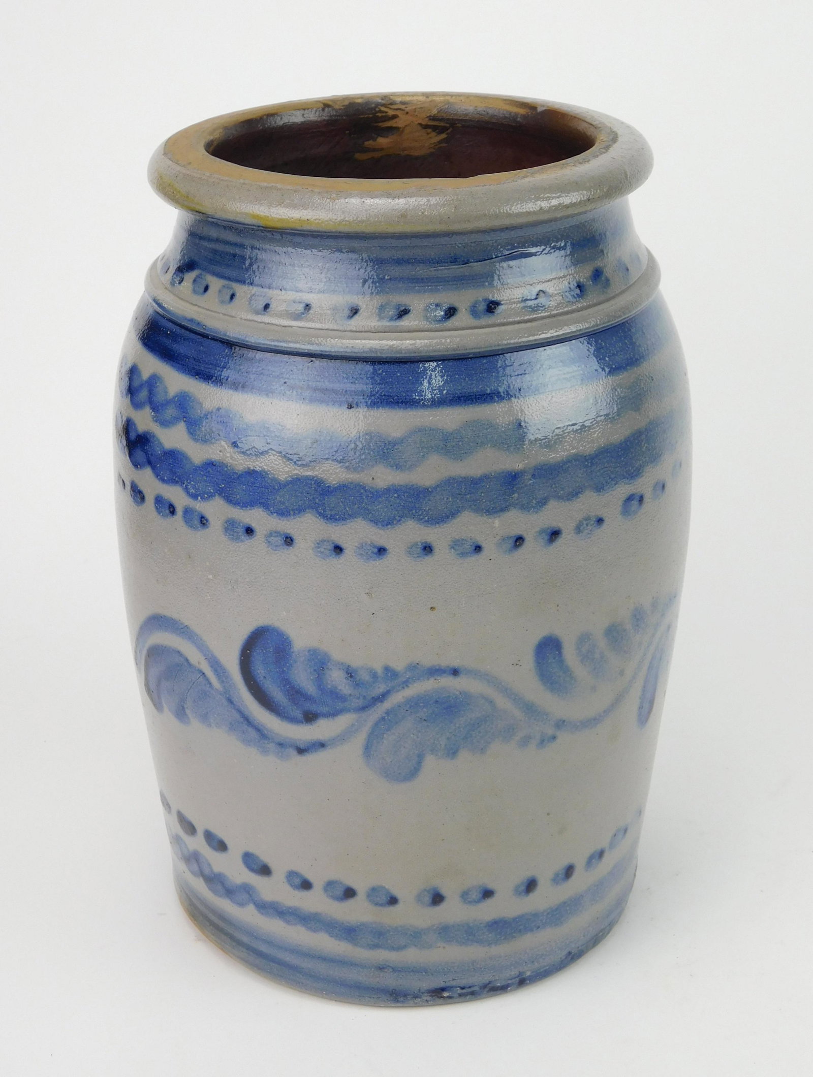 Pennsylvania crock: Pennsylvania crock with blue decoration, unmarked, some wear otherwise good condition. 9 3/4''h