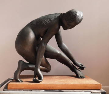 Elbert Weinberg bronze sculpture: Elbert Weinberg (American 1928-1991) Crouching Eve- bronze sculpture, signed E. Weinberg on foot, set on wood base. 22 1/2 x 27 1/2 x 15 1/2''