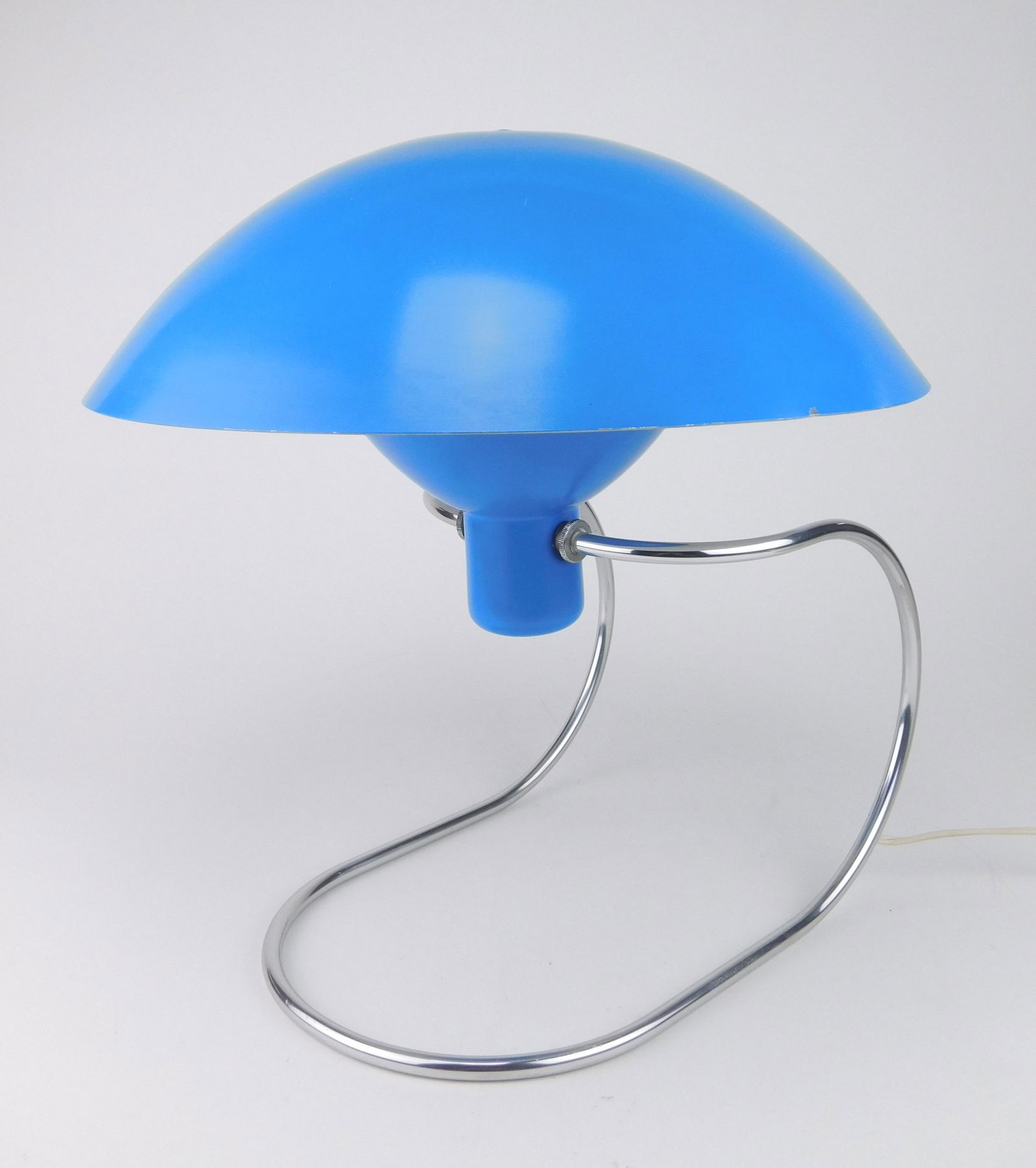 Greta Von Nessen 'Anywhere' lamp (1 of 6)