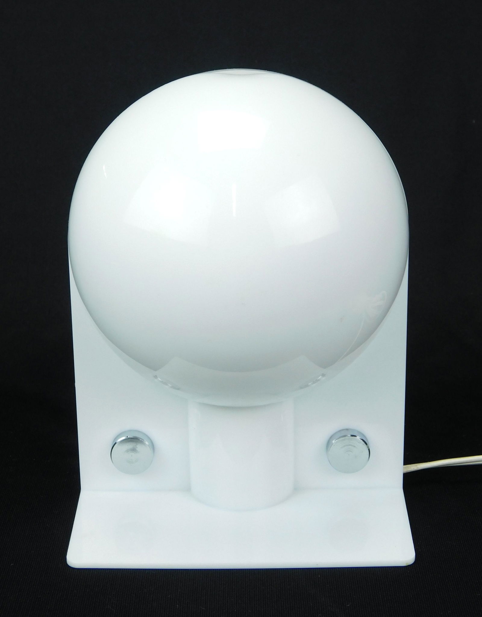 Harvey Guzzini table lamp: Harvey Guzzini table lamp for Vastill, ca. 1960's, Sirio model, very good condition. 7 1/2 ''