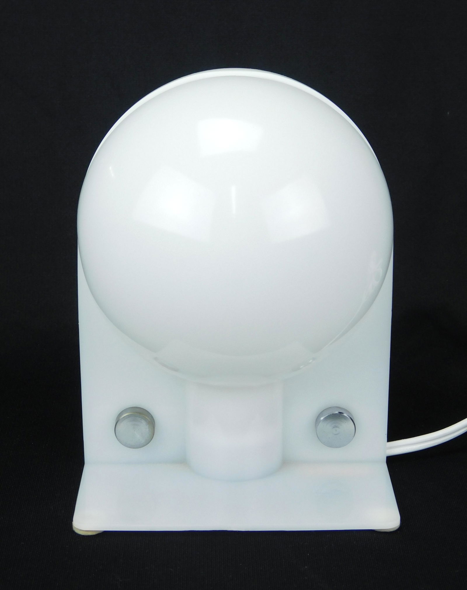 Harvey Guzzini table lamp: Harvey Guzzini table lamp for Vastill, ca. 1960's, Sirio model, very good condition. 7 1/2''