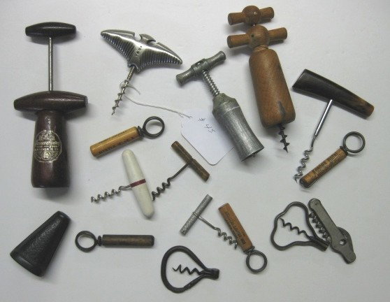 10+ Bottle openers and corkscrews: 10+ Wooden and metal bottle openers and corkscrews- fair condition, various sizes.