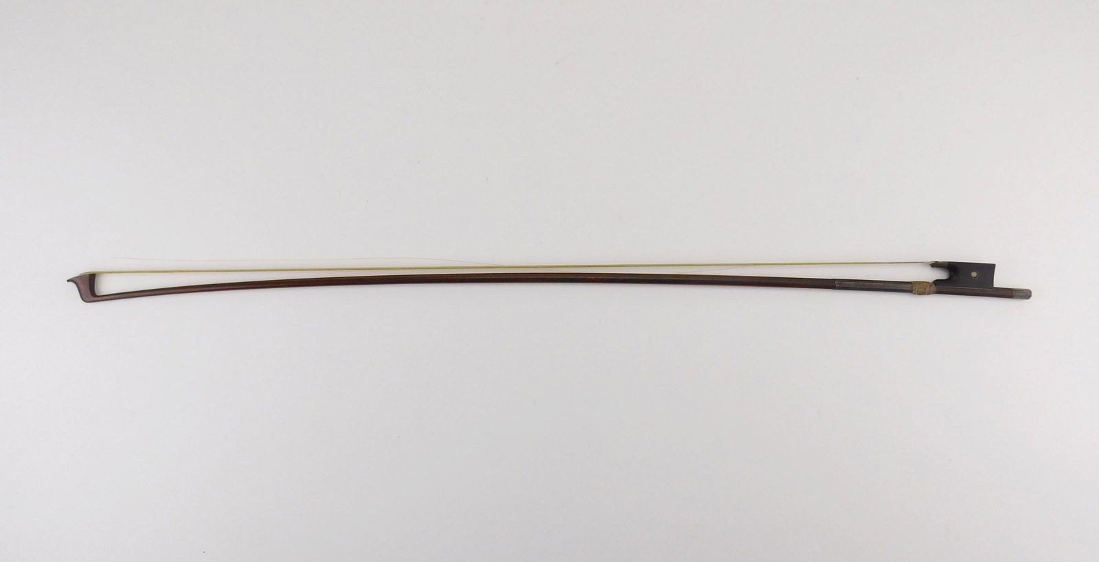 Eugene Santory 4/4 Violin bow (1 of 4)