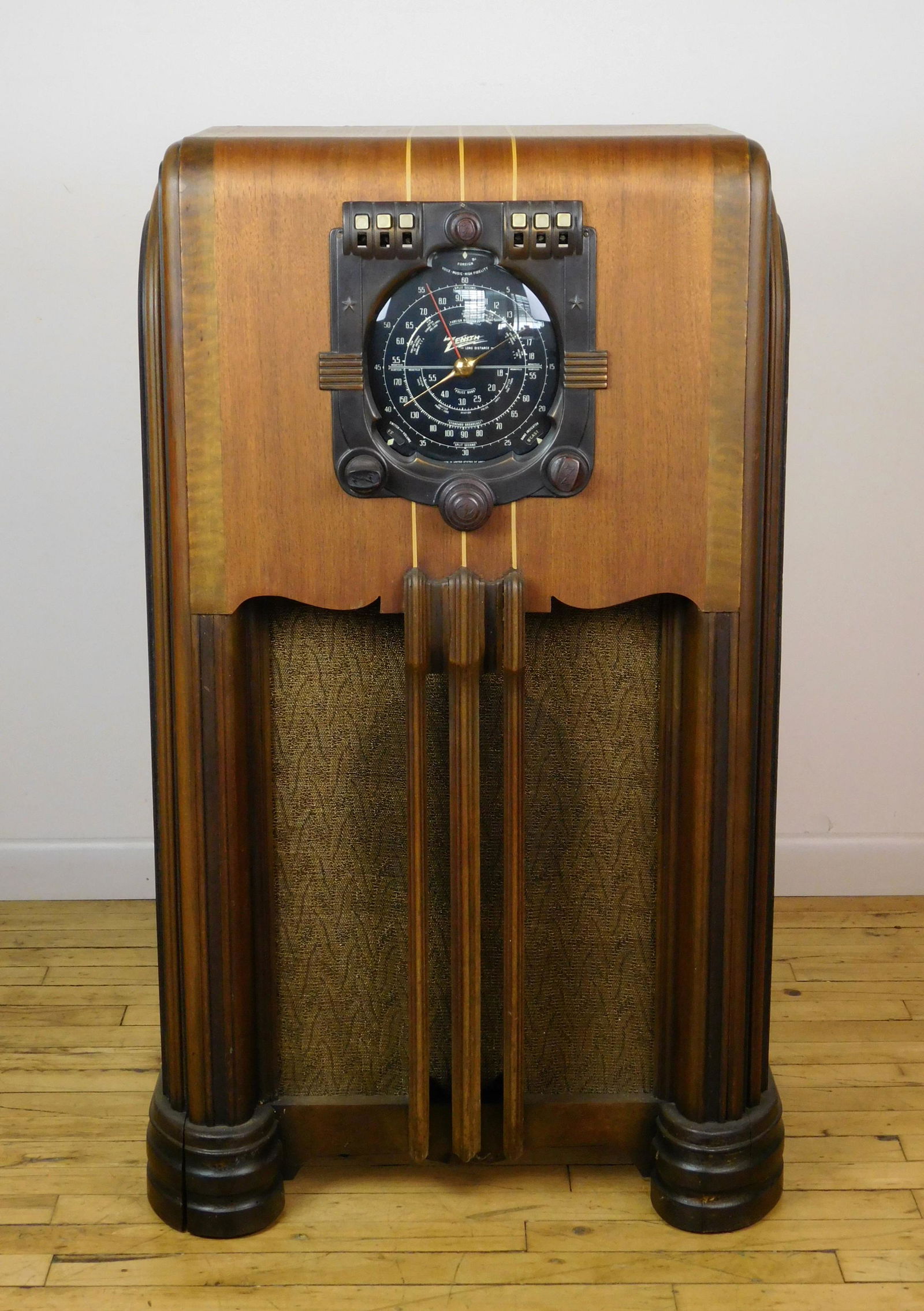 Zenith radio floor model (1 of 7)