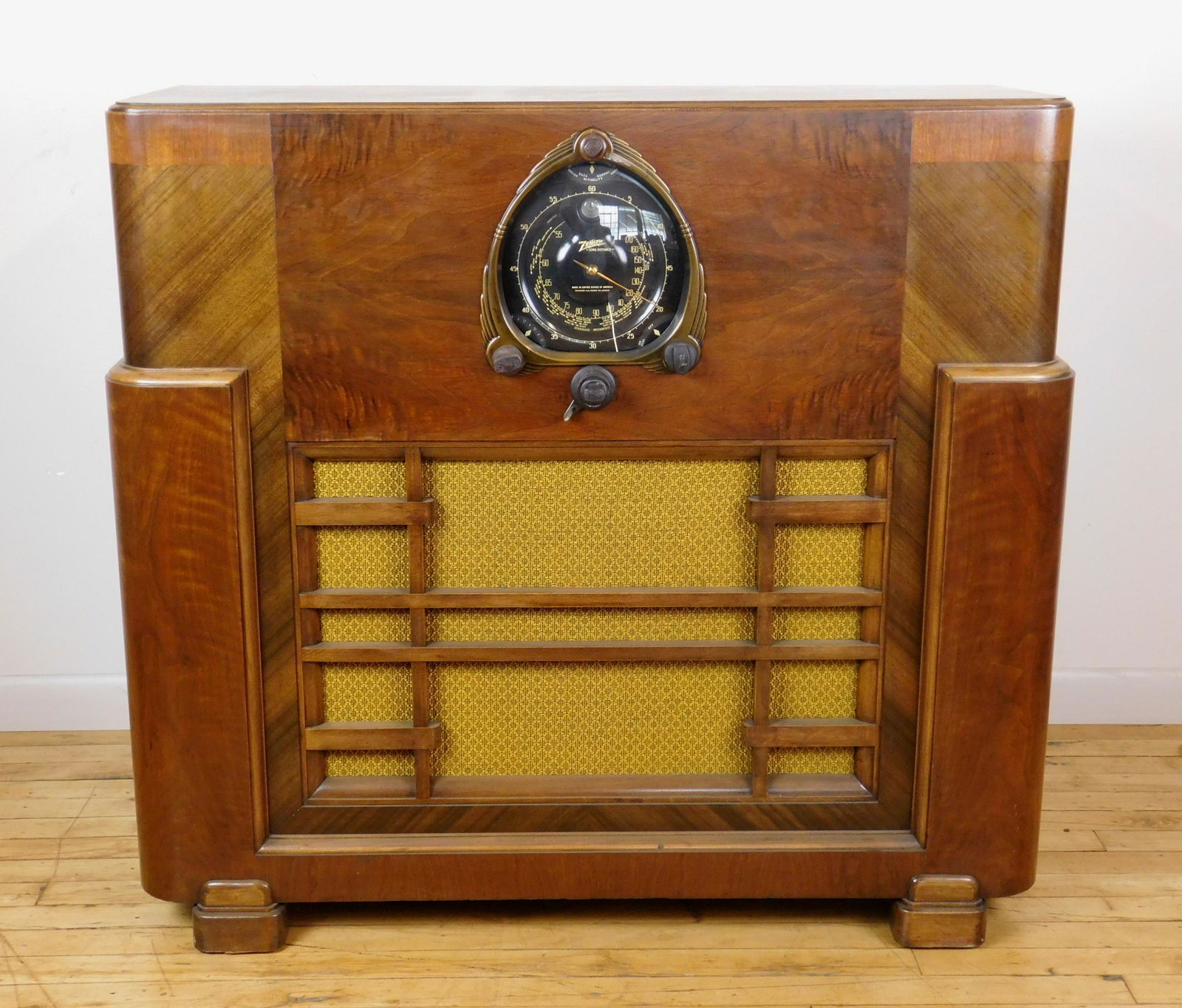 Zenith radio floor model (1 of 6)