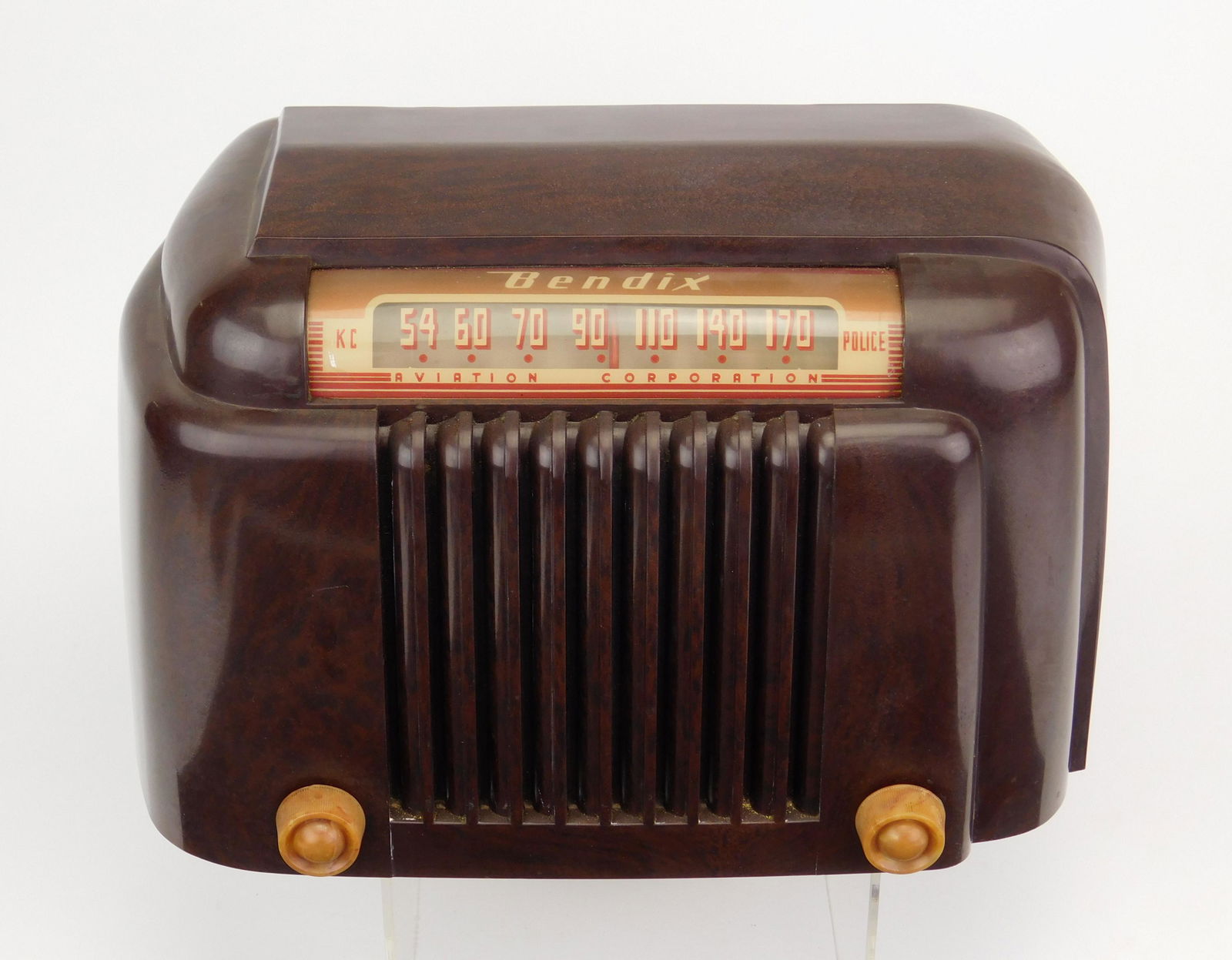 Bendix Bakelite radio (1 of 6)