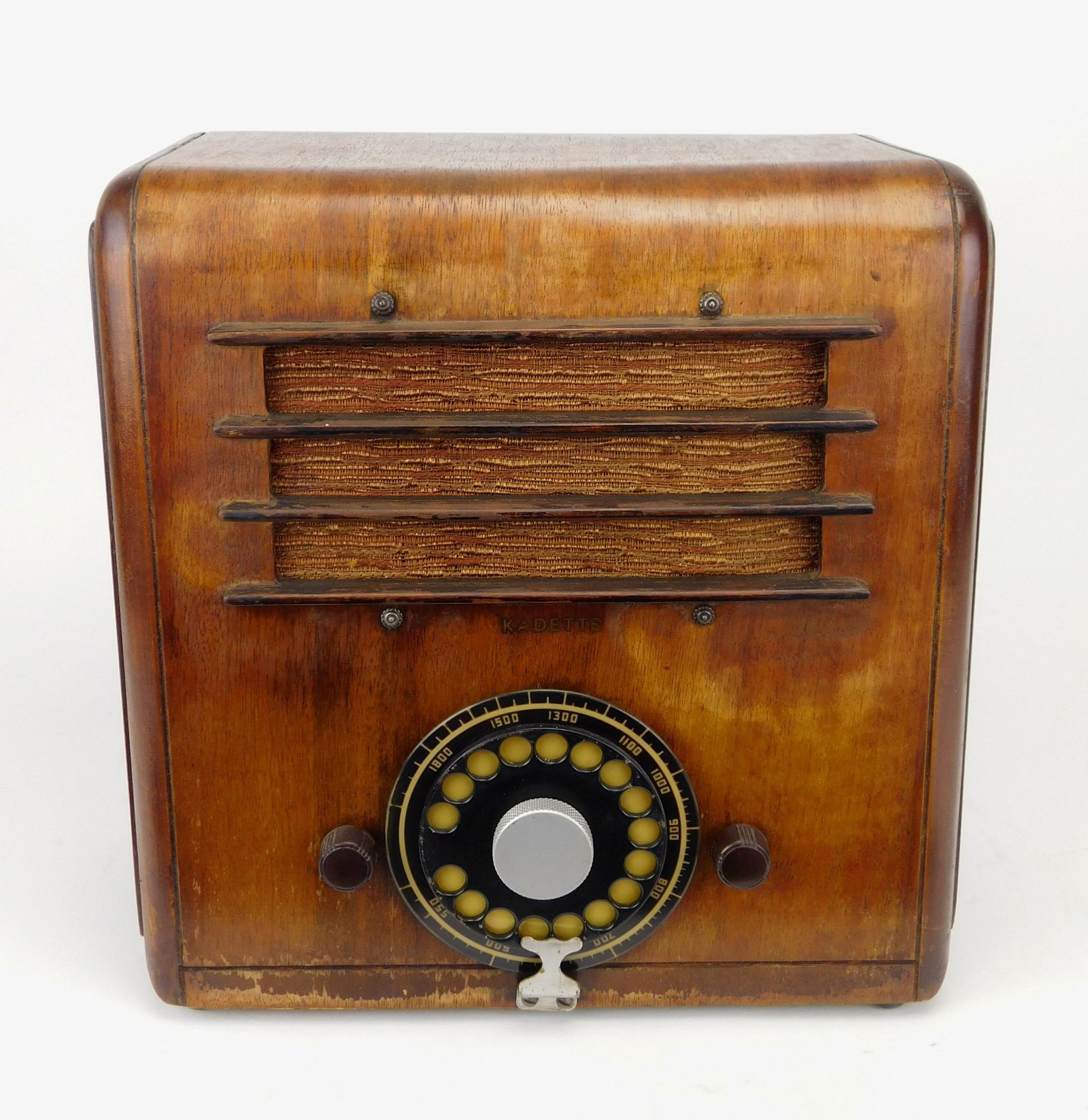 International table top radio (1 of 6)