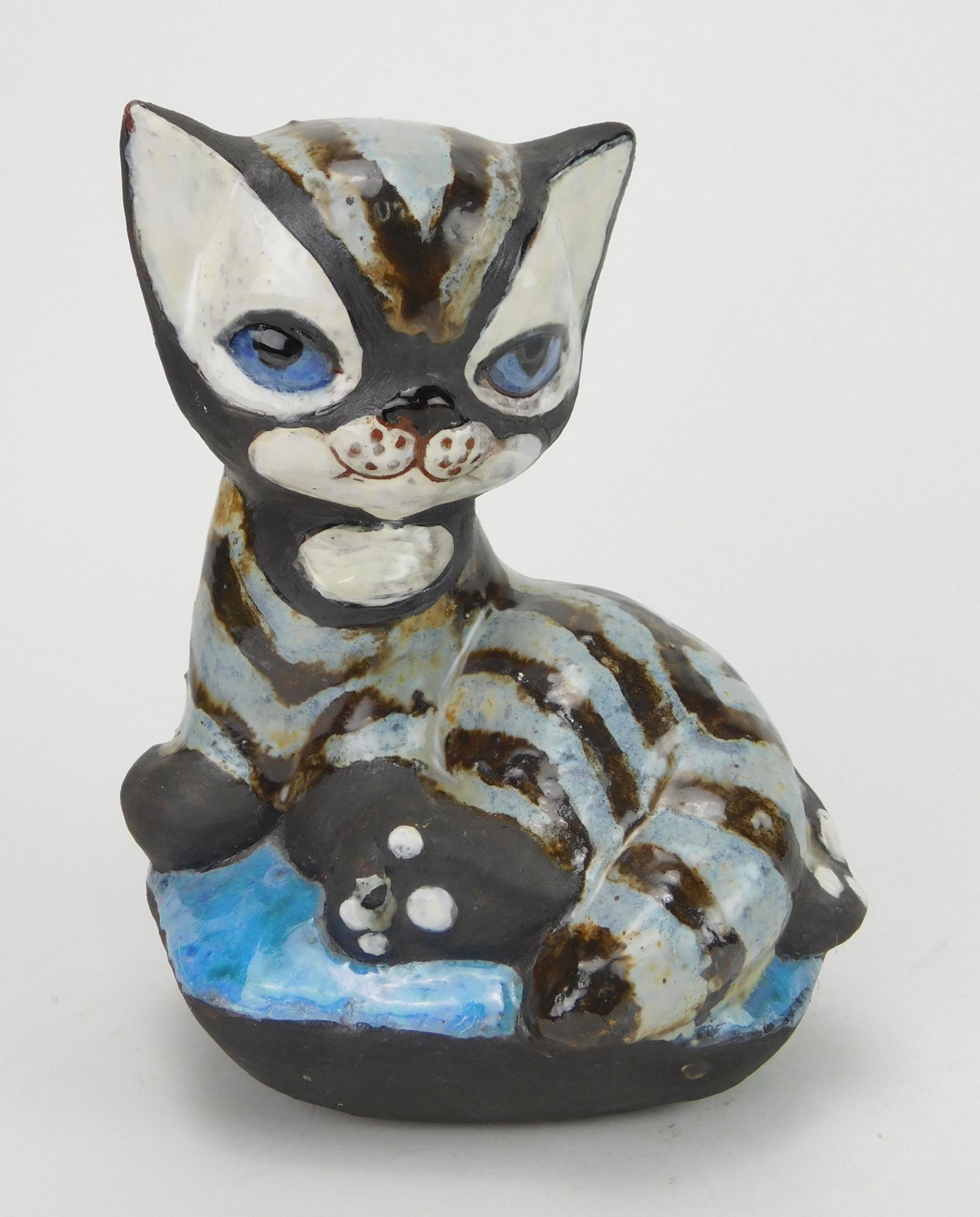 Thelma F. Winter ceramic cat (1 of 3)