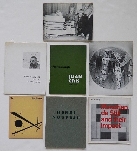 7 exhibition catalogs: 7 exhibition catalogs- 1. ''Zeitgenissische Kunst und Kunstpflege in U. S. A.''. Zurich, Zurich, 1947 2. ''Juan Gris''. London, Marlborough Fine Art Limited, 1958 3. ''Wassily Kandinsky''. Muchen, Gal