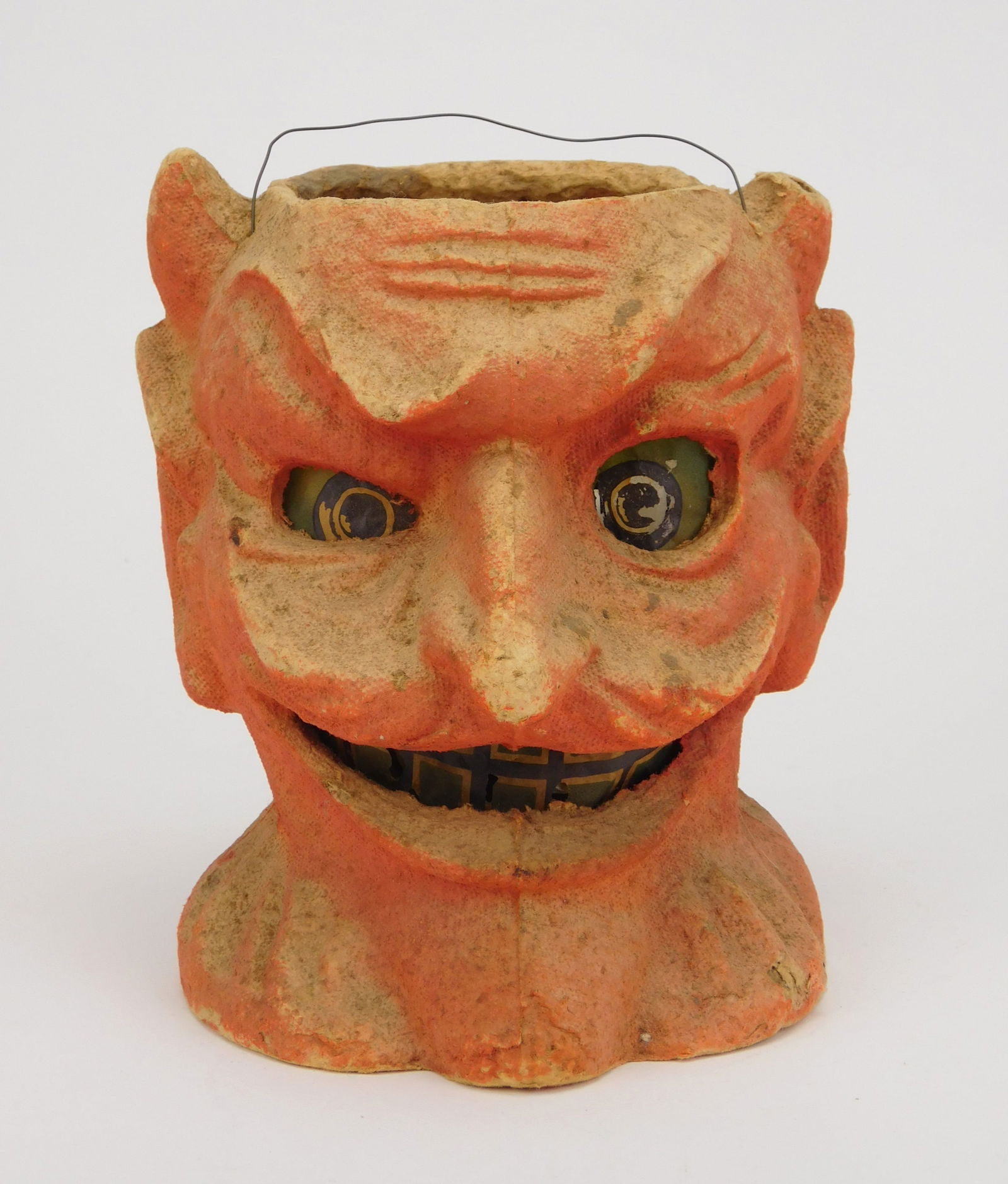 Pulp Halloween devil jack-o-lantern (1 of 6)