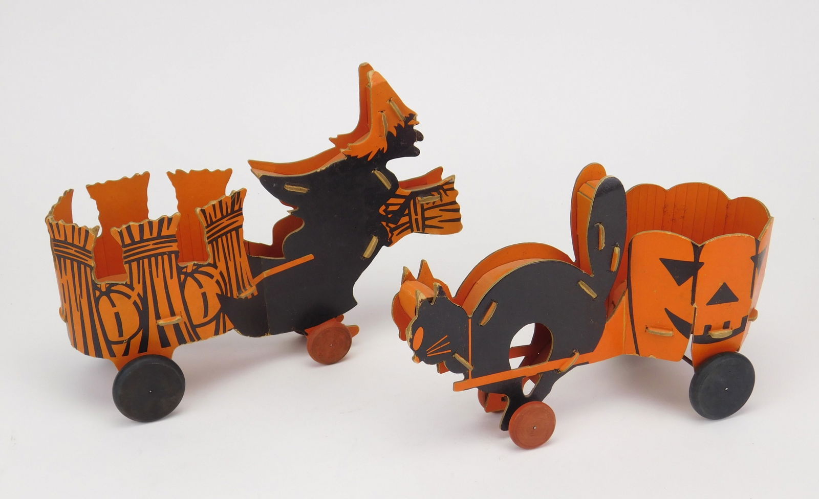 Witch and Cat Candy Containers (1 of 7)