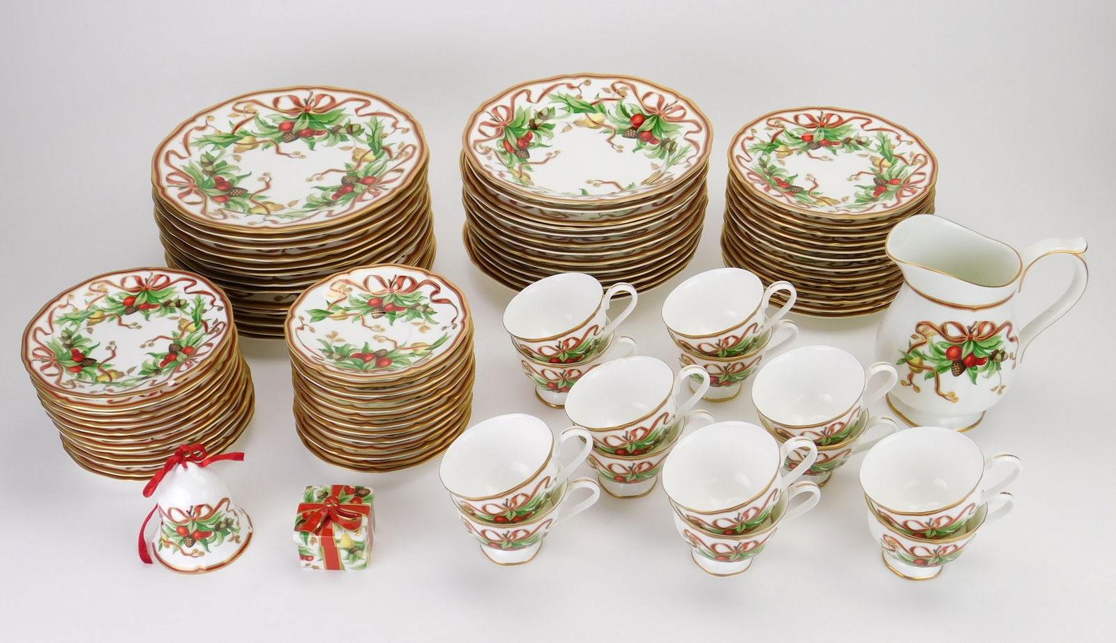 Tiffany & Co. china service- Tiffany Holiday (1 of 8)