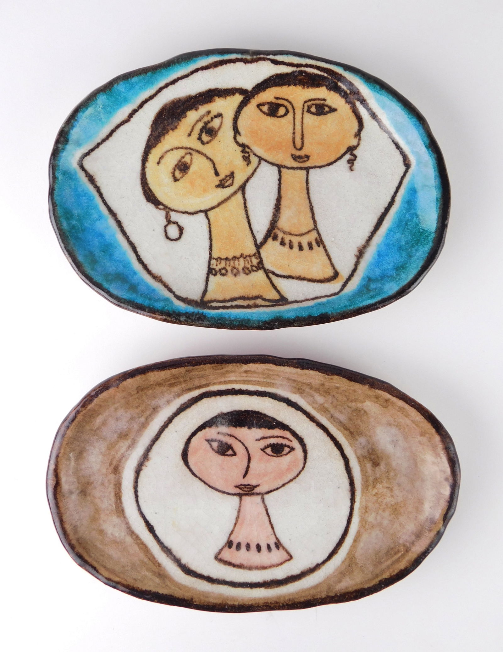 2 Riccardo Gatti (Faenza, 1886 - 1972) pottery dishes (1 of 3)