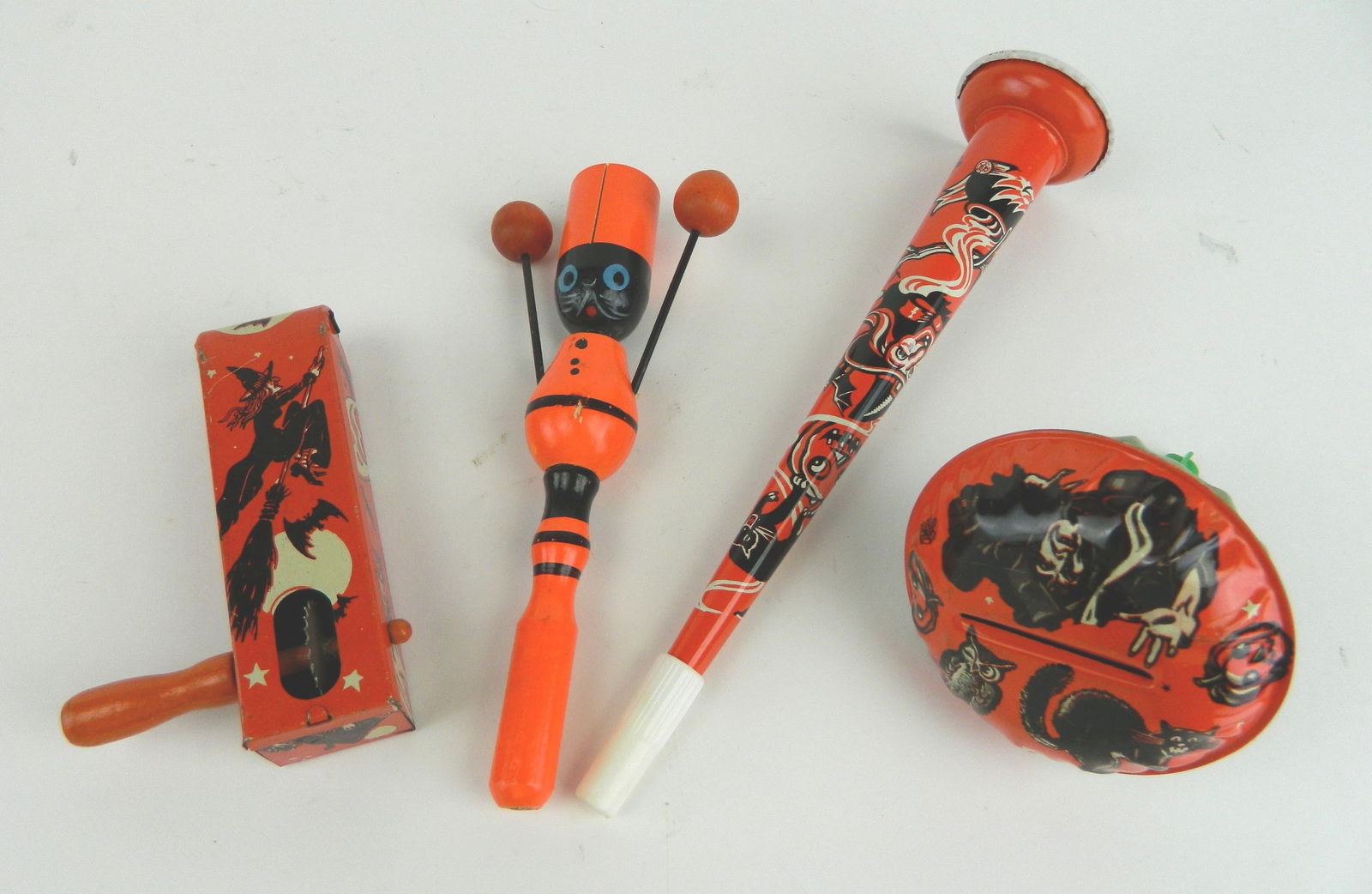 4 Halloween noise makers (1 of 4)