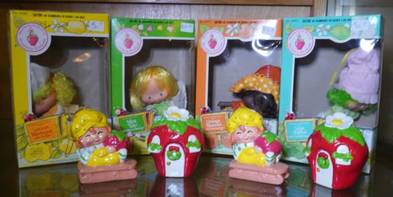 Strawberry Shortcake collectible dolls