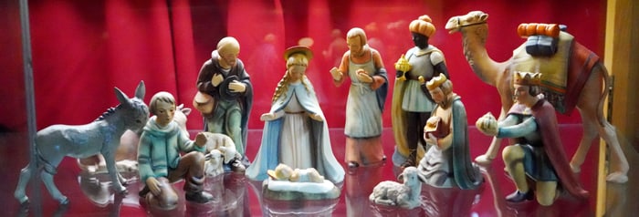 Goebel Hummel 12 pc. porcelain Nativity set
