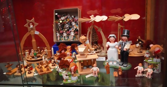Lot of Christmas table top decorations