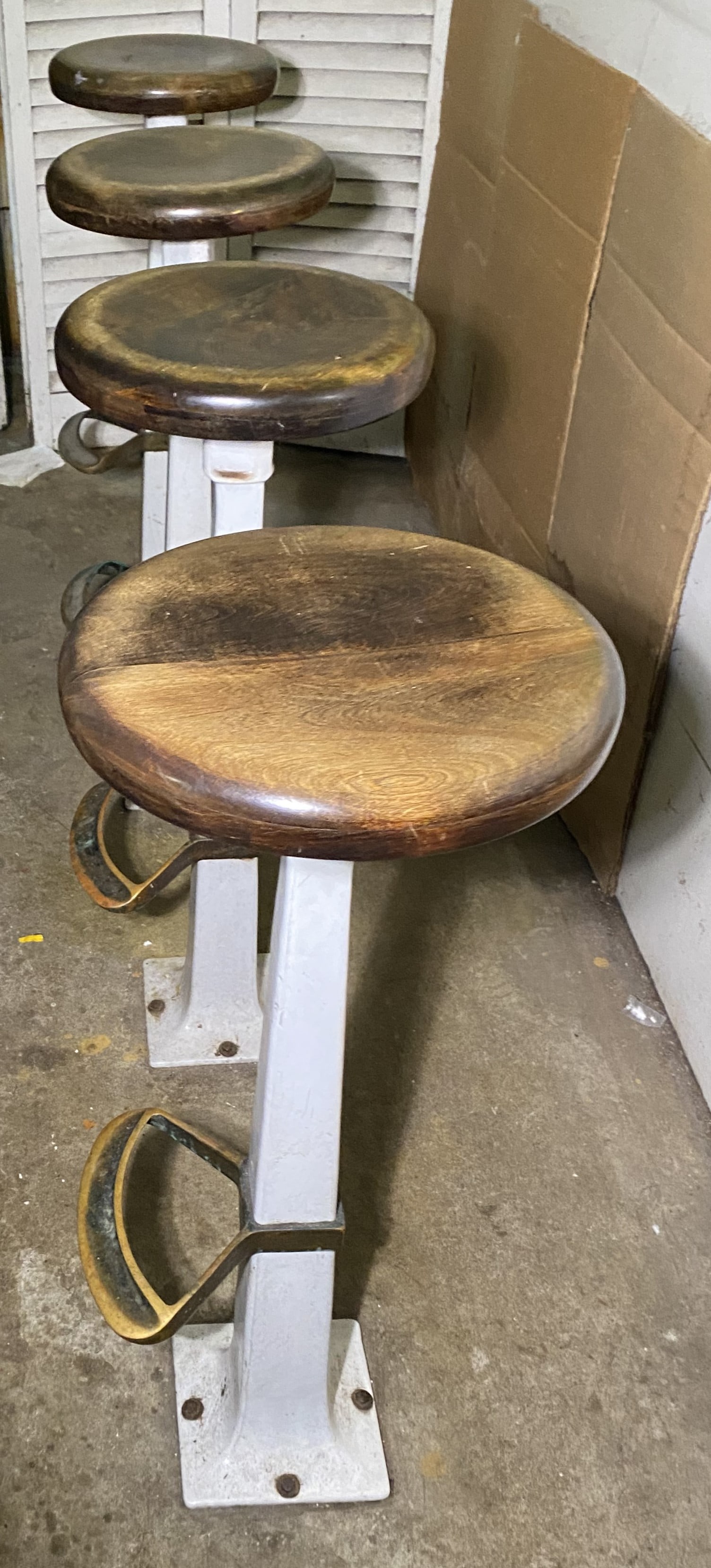 4 soda fountain stools (1 of 3)