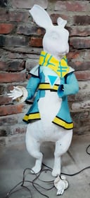 Automated doll- Alice in Wonderland
