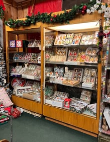 Freestanding display stand