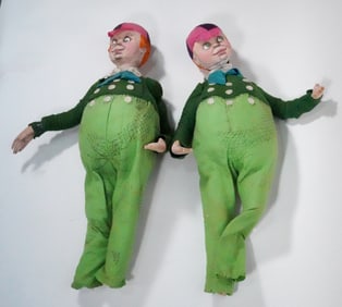 2 dolls- Alice in Wonderland