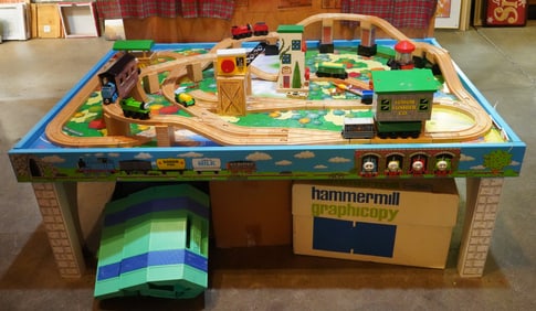 Thomas & Friends Wood Railway table