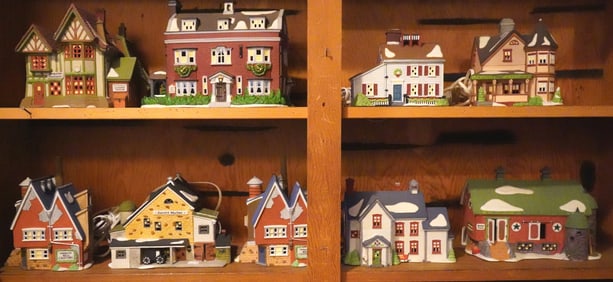 10 porcelain Heritage Village series buildings.