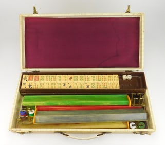 Vintage Mah Jong Bakelite set