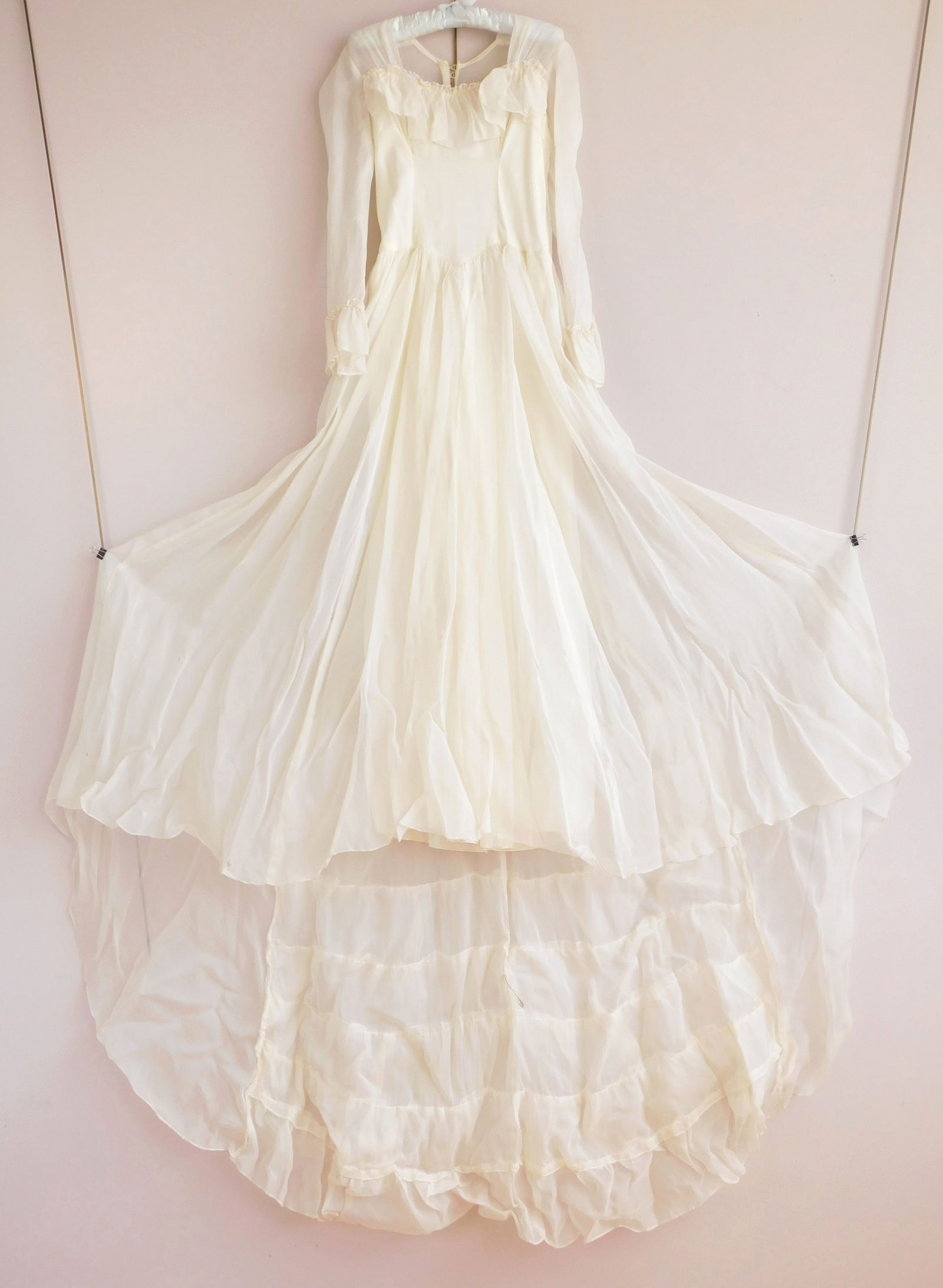 Vintage wedding dress (1 of 8)