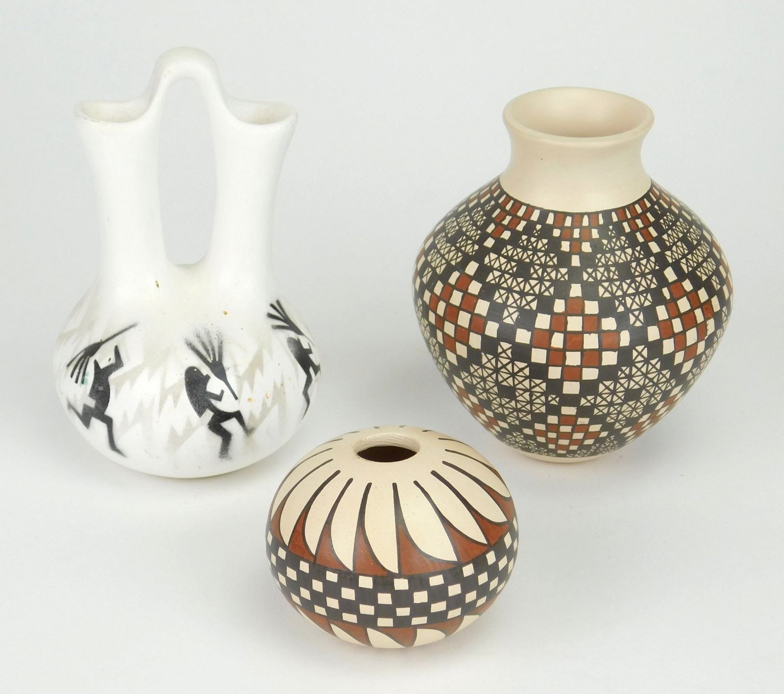 2 Mata Ortiz Vessels together with a wedding vase (1 of 8)