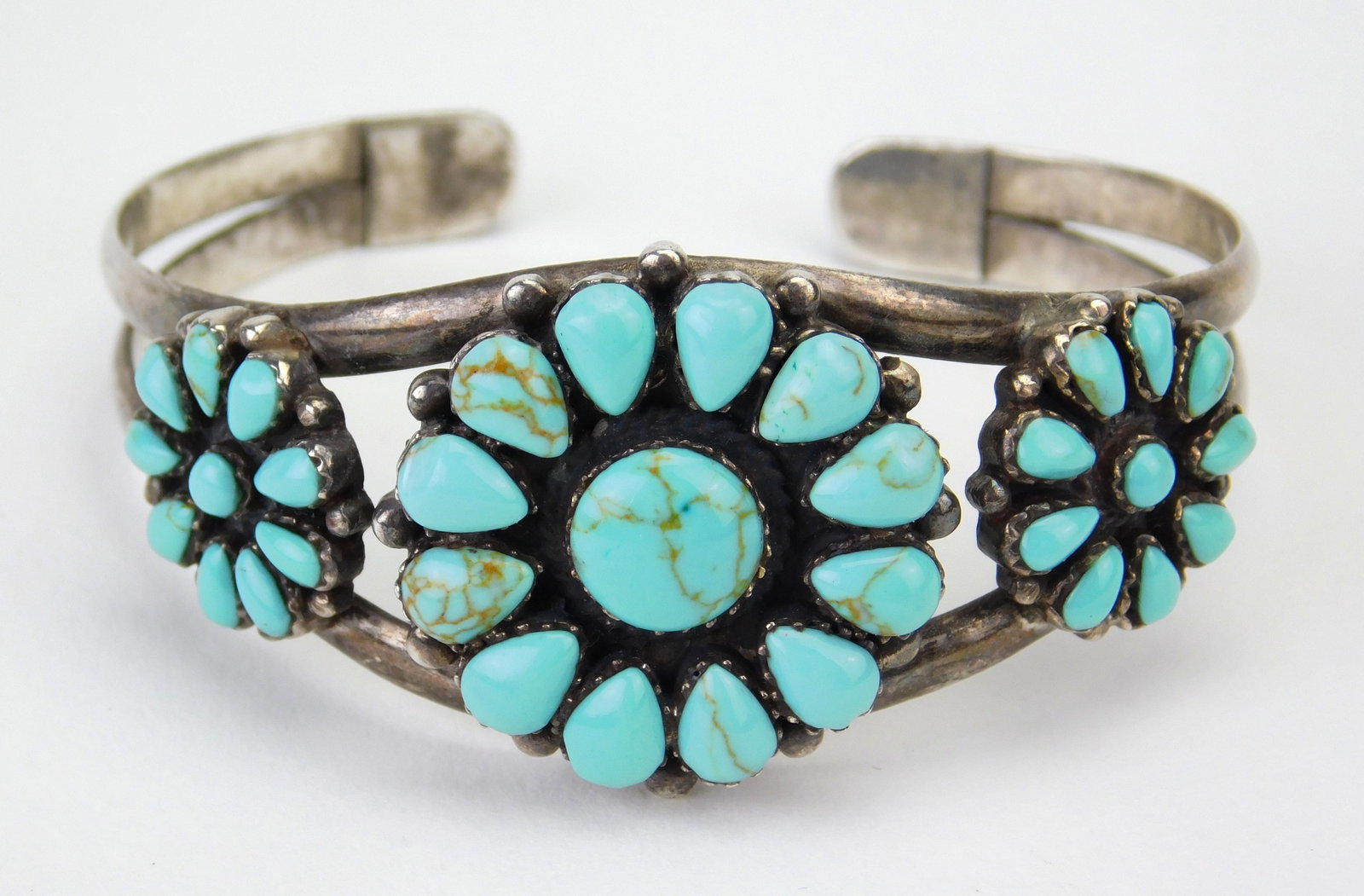 4 Native American cuff bracelets - 8