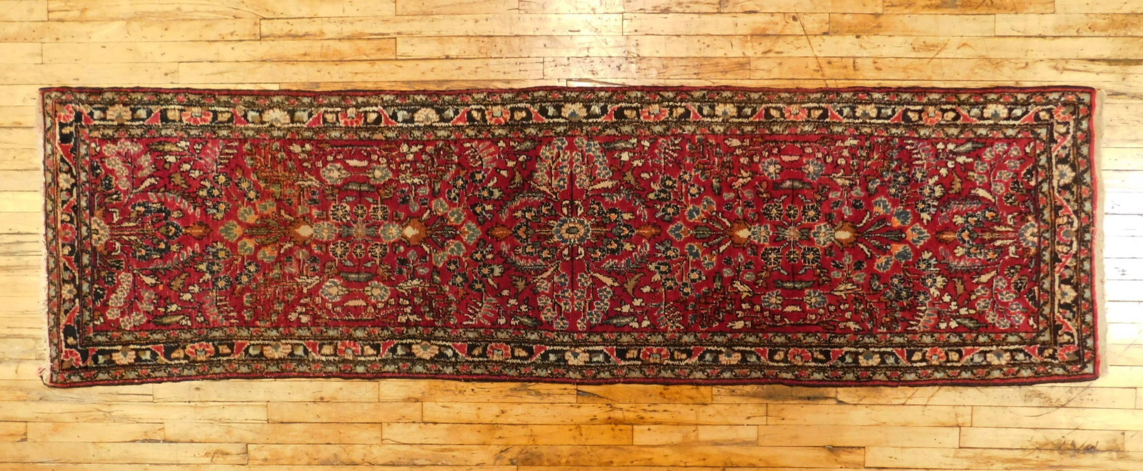 Oriental Runner- Sarouk: 31 x 117" Provenance: Private collection- Ashtabula, OH *** PLEASE READ: IMPORTANT NOTE About S&H *** S&H of this auction will be handled by "Shipping with LiveAuctioneers" unless buyers opt to