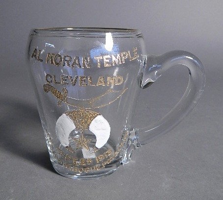 1913 Mason Masonic glass: 1913 Mason Masonic glass Al Moran Cleveland Ohio mug, some wear to gilt. 4 1/2''h