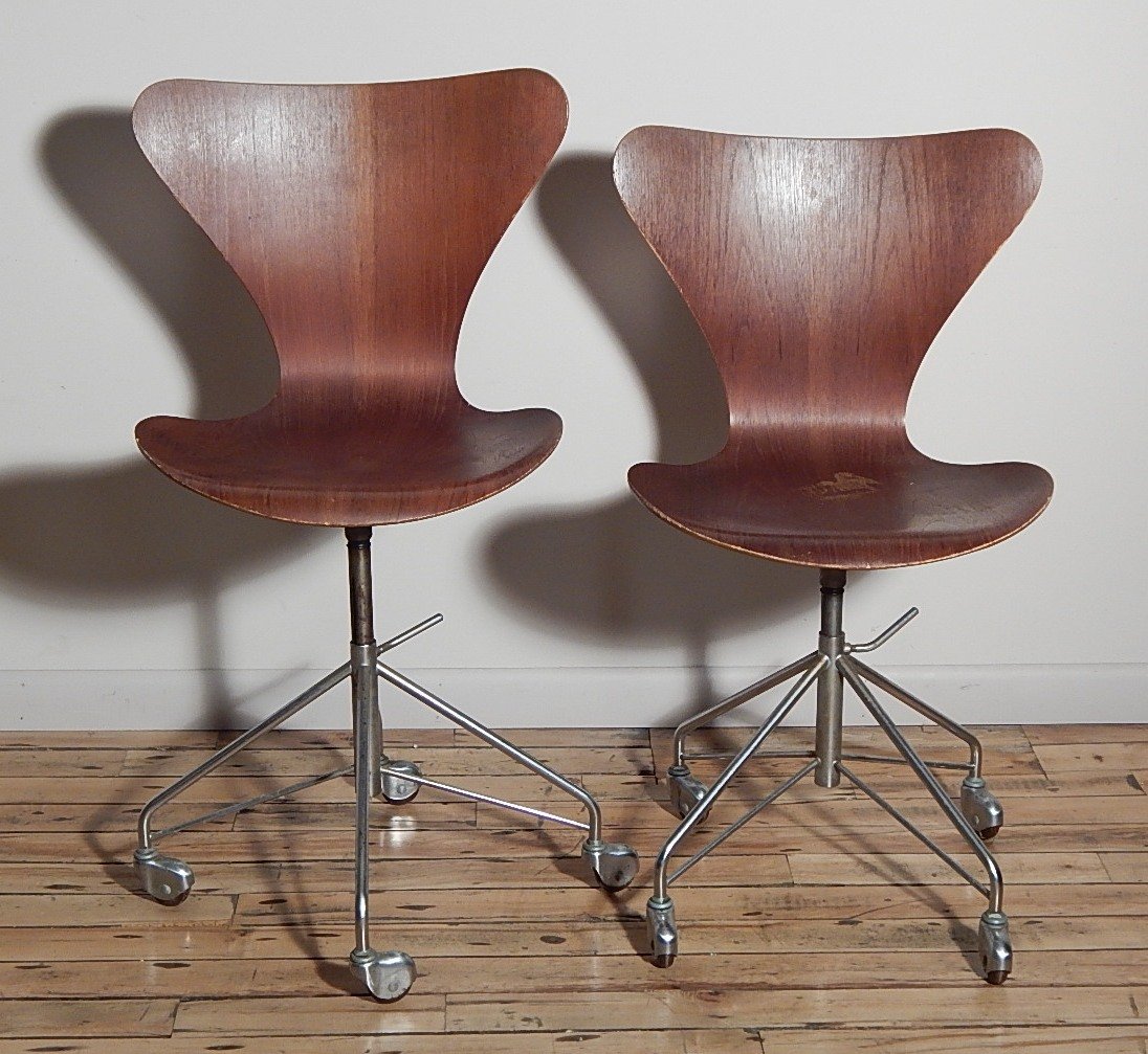 2 Illums Bolighus office chairs: 2 Illums Bolighus office chairs, paper labels on bottom of seat. 35 1/2 x 17 7/8 x 15 1/2'' and 33 x 18 1/8 x 15 1/2''