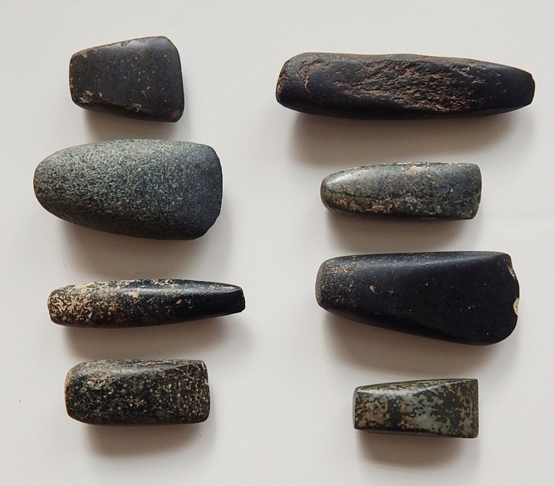 8 Obsidian axe heads: 8 Obsidian axe heads. 1'' to 3 7/8''